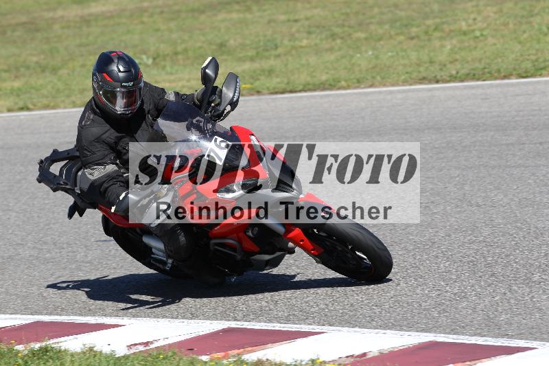 /Archiv-2025/48 25.08.2025 Cornu Master School ADR/gruen-vert/76